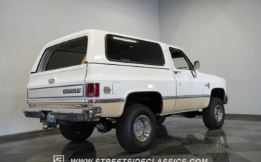 Chevrolet-Blazer-1984-SUV-12