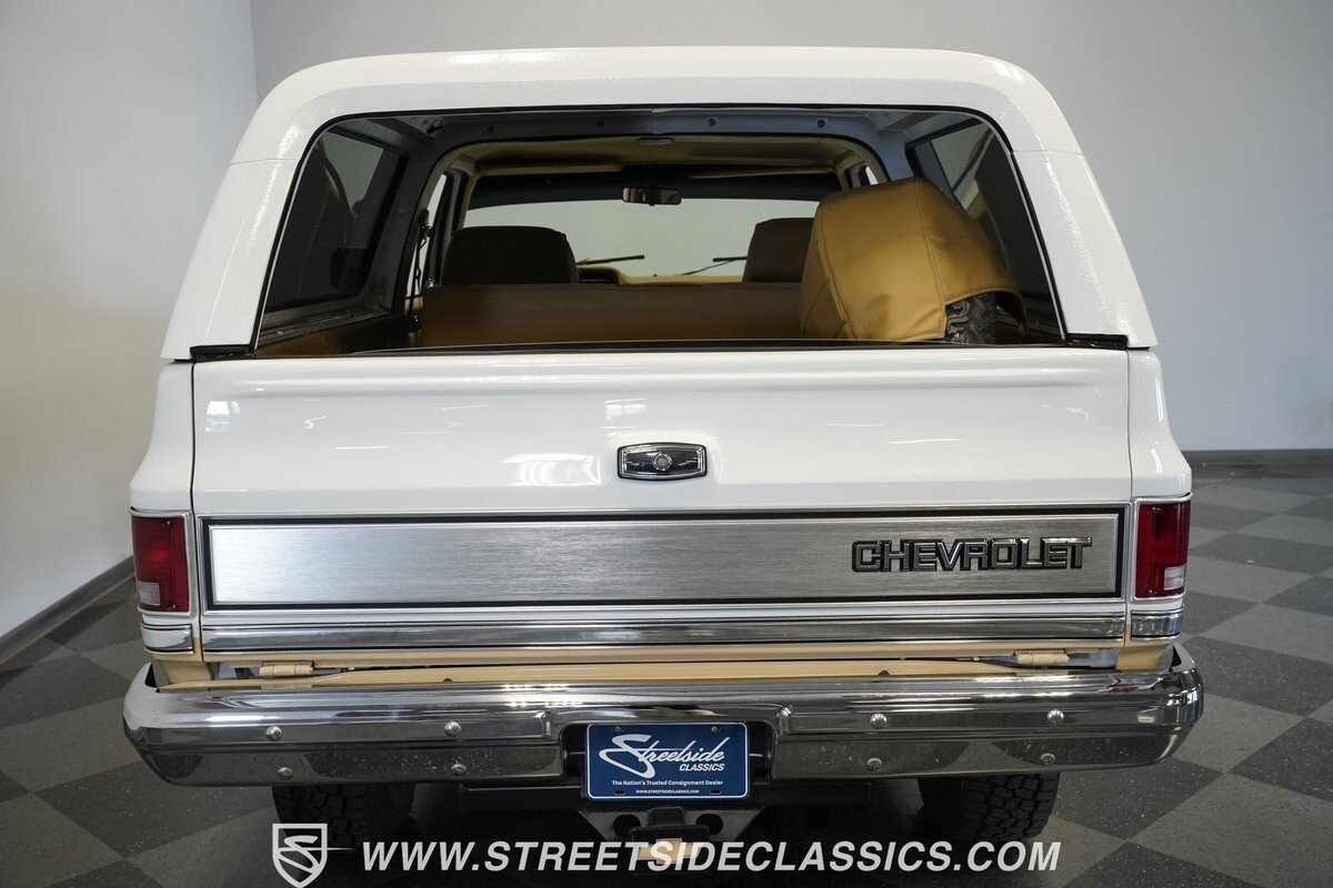 Chevrolet-Blazer-1984-SUV-13