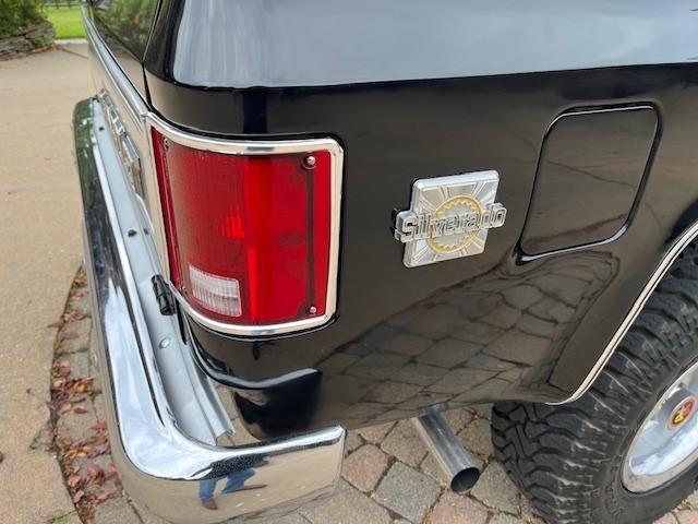 Chevrolet-Blazer-1984-SUV-16