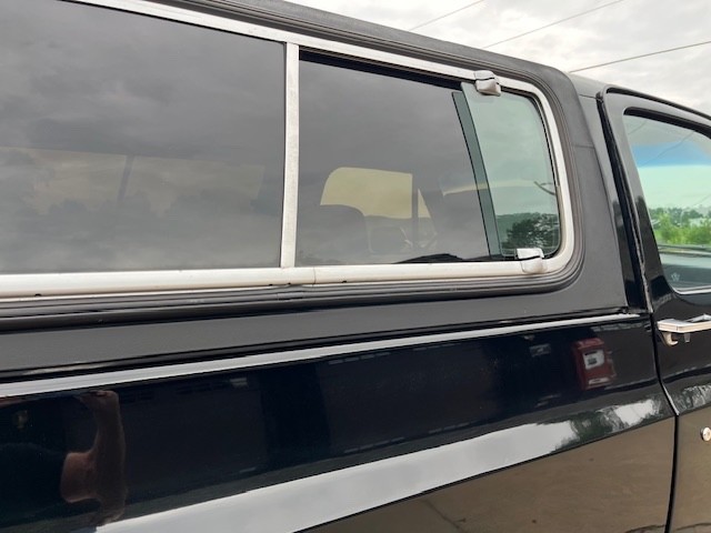 Chevrolet-Blazer-1984-SUV-17