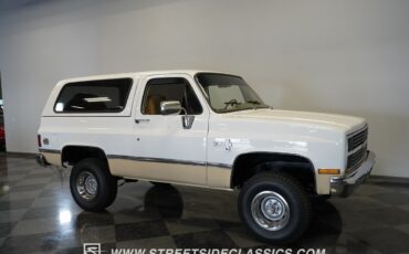 Chevrolet-Blazer-1984-SUV-21