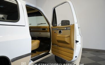 Chevrolet-Blazer-1984-SUV-23