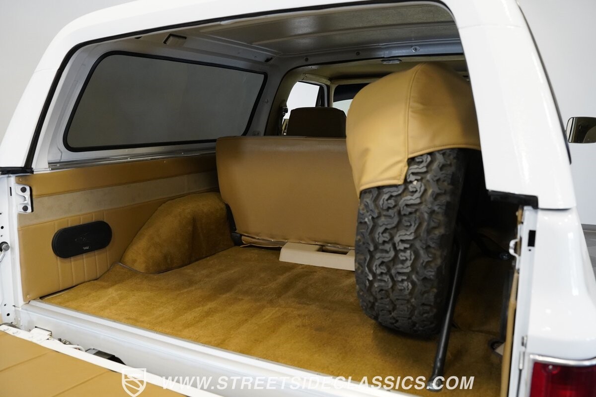 Chevrolet-Blazer-1984-SUV-8