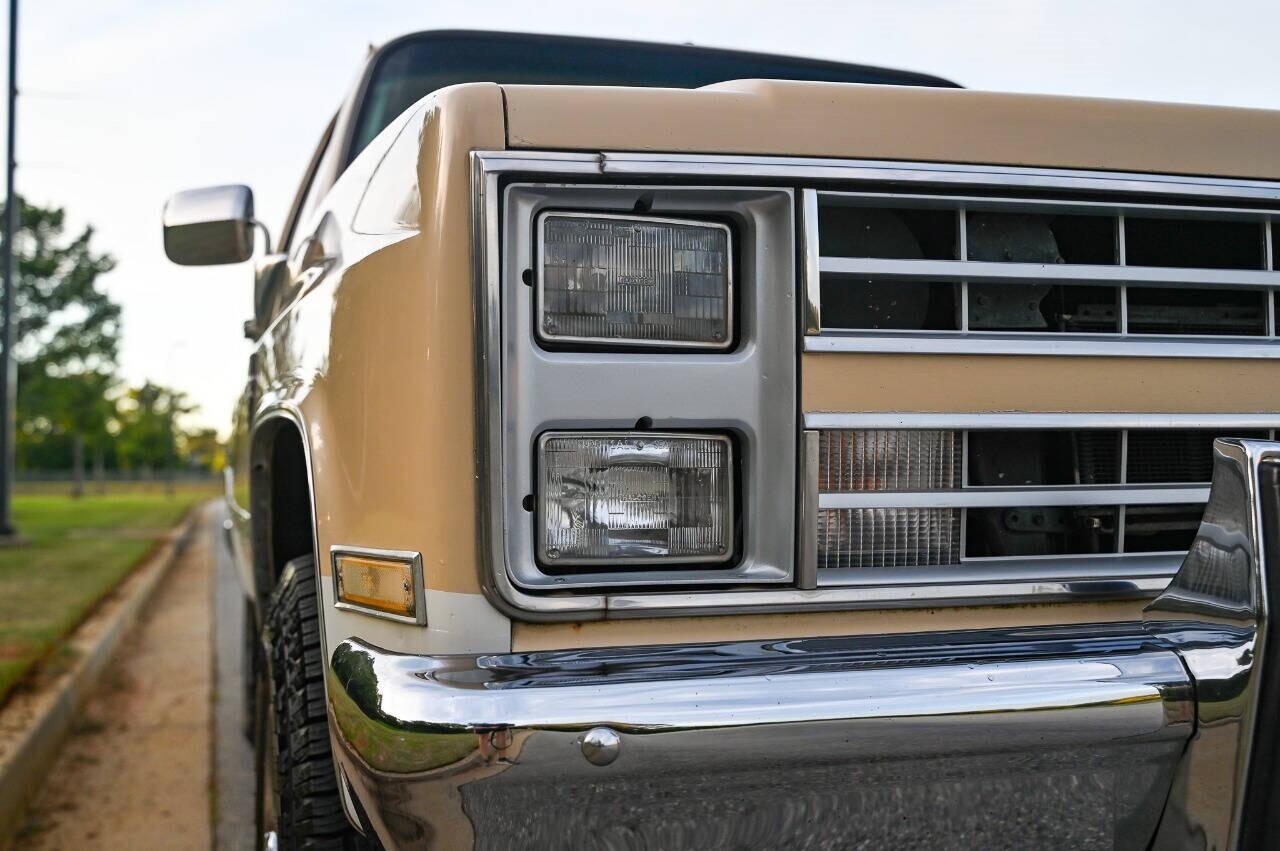Chevrolet-Blazer-1986-SUV-32