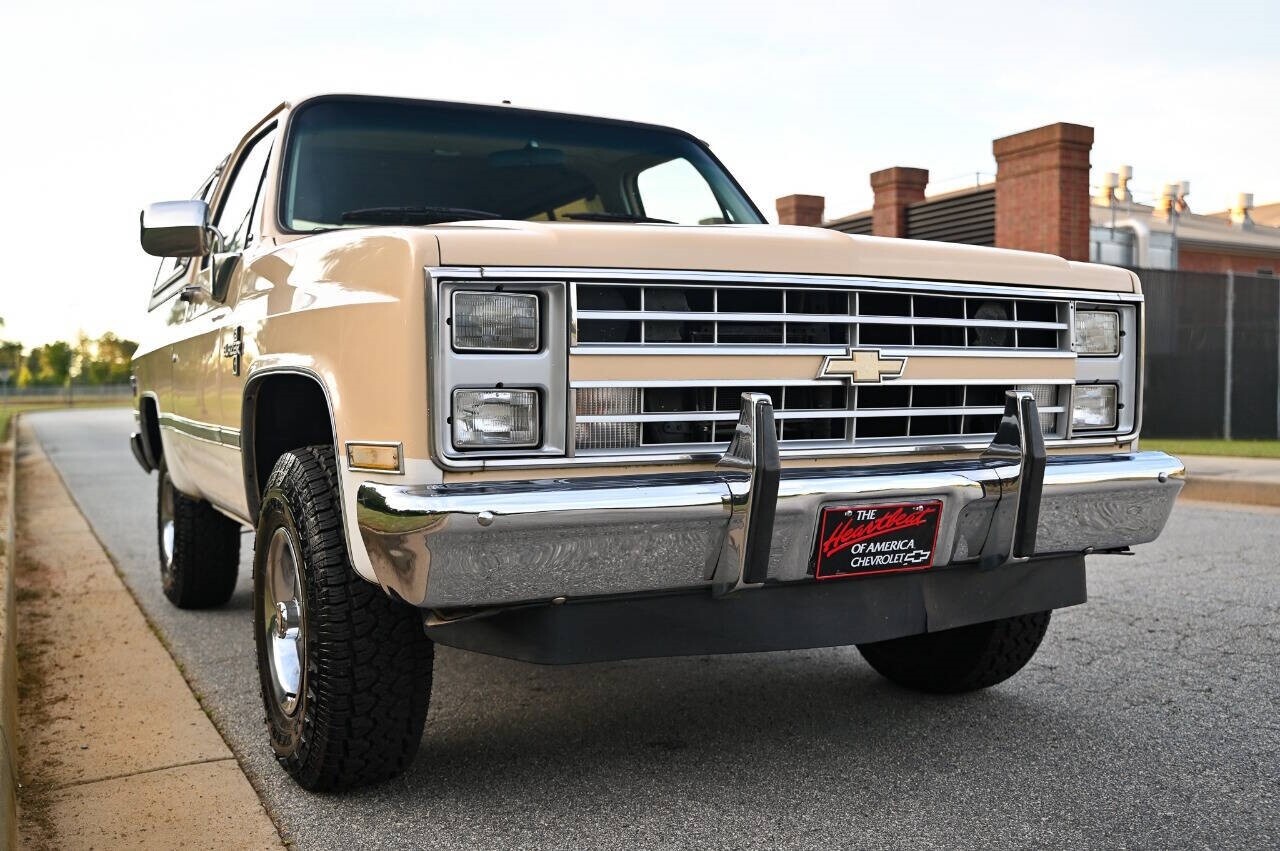 Chevrolet-Blazer-1986-SUV-33