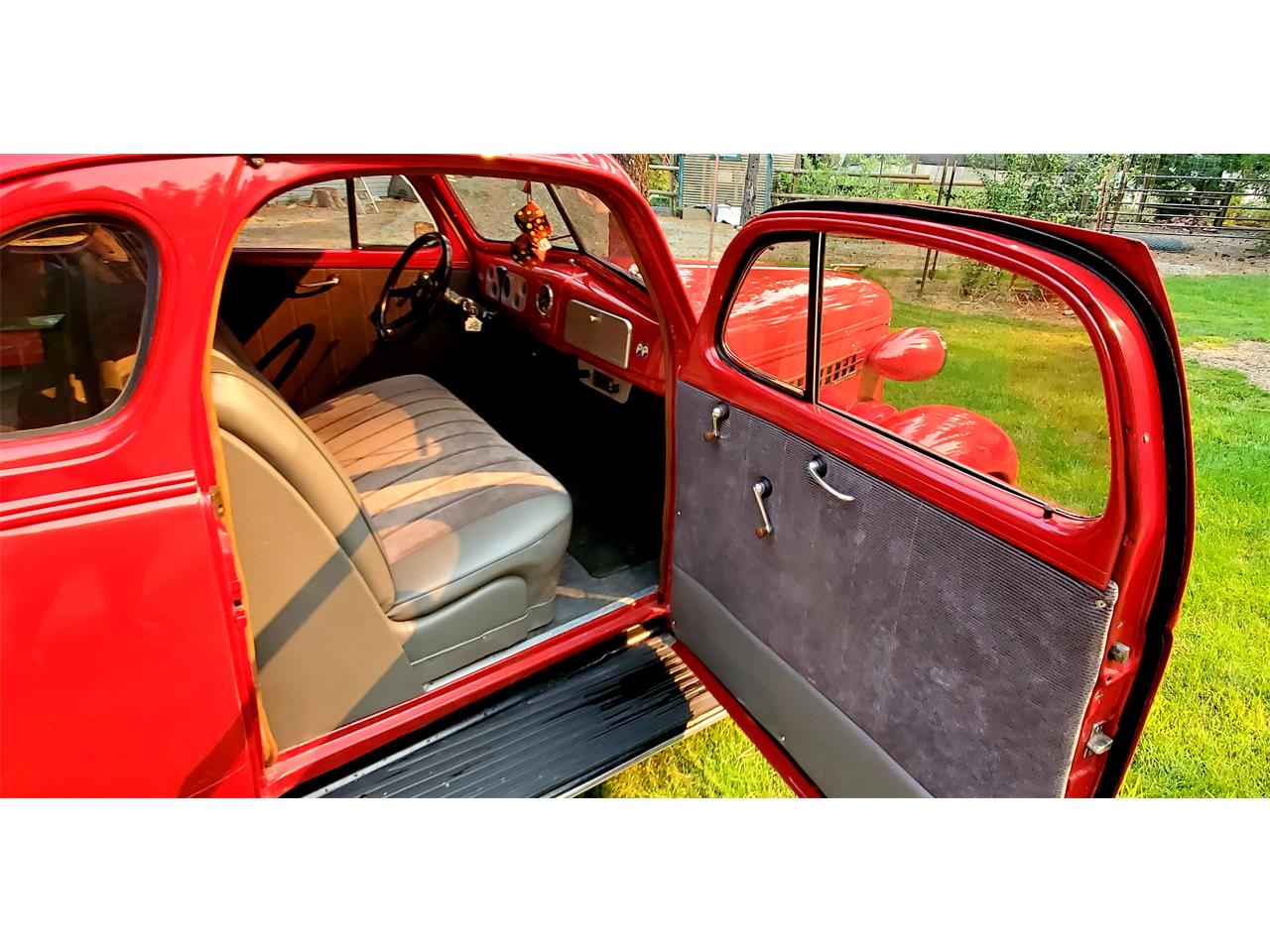 Chevrolet-Business-coupe-1938-Red-with-accents-Gray-13