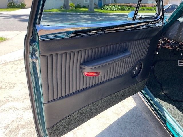 Chevrolet-Business-coupe-1949-jade-green-metalli-black-9