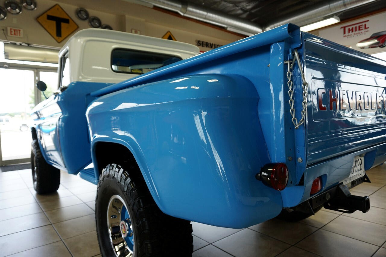 Chevrolet-C-10-1963-Classic-Car-17