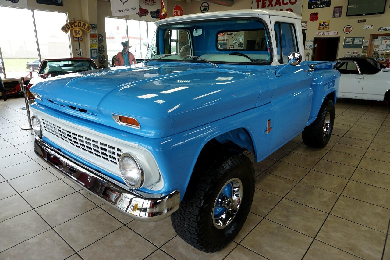 Chevrolet-C-10-1963-Classic-Car-2