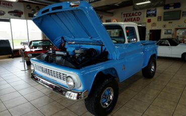 Chevrolet-C-10-1963-Classic-Car-30