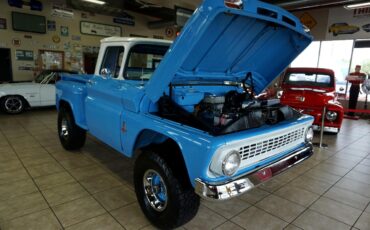 Chevrolet-C-10-1963-Classic-Car-33