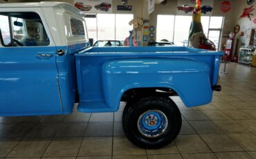 Chevrolet-C-10-1963-Classic-Car-38