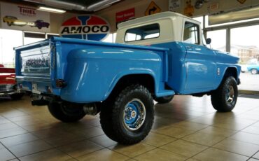 Chevrolet-C-10-1963-Classic-Car-9