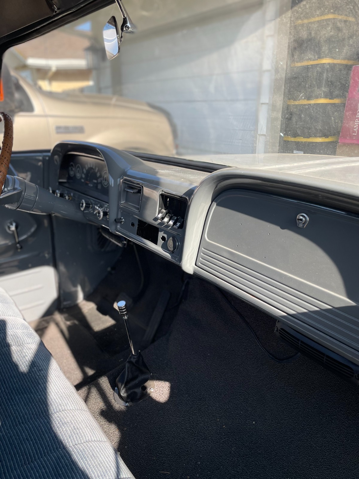 Chevrolet-C-10-1963-Standard-Cab-Pickup-10