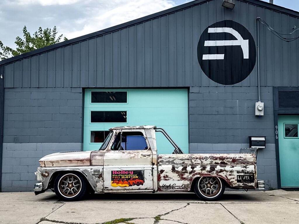 Chevrolet-C-10-1964-Pickup-Truck-2