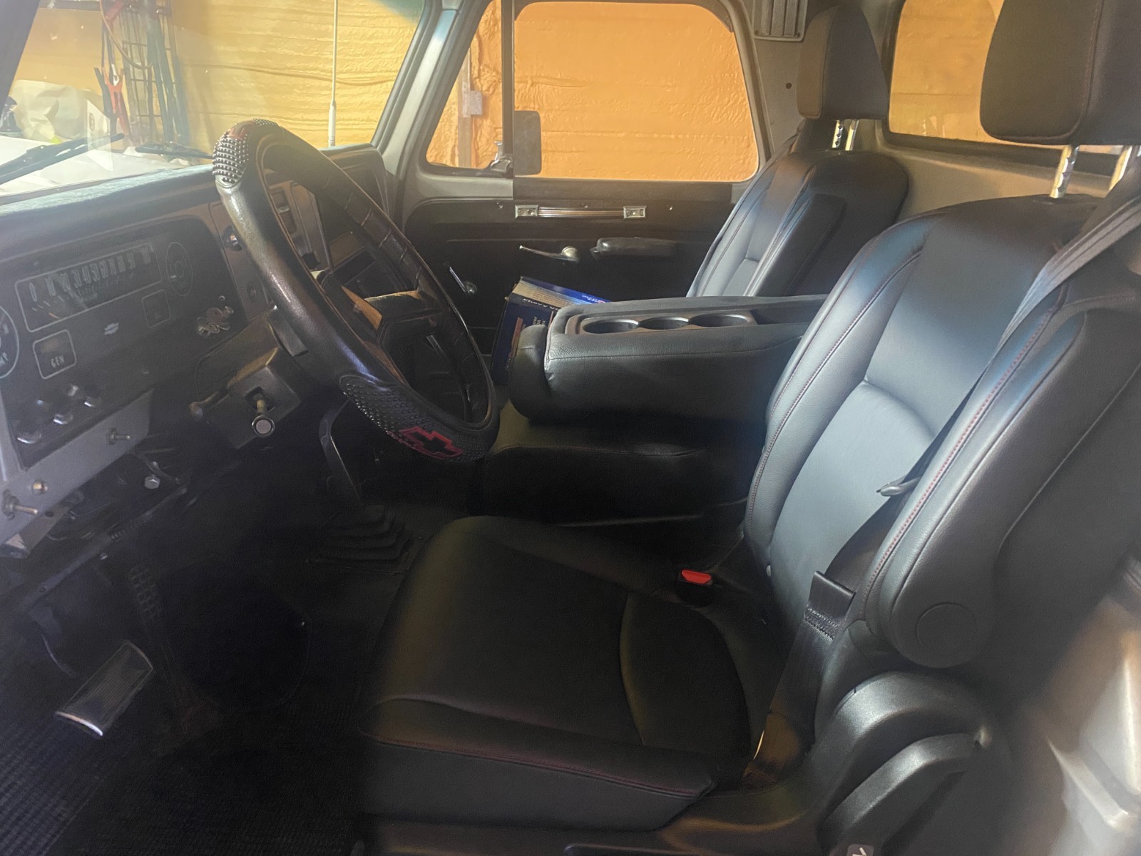 Chevrolet-C-10-1965-Standard-Cab-Pickup-5
