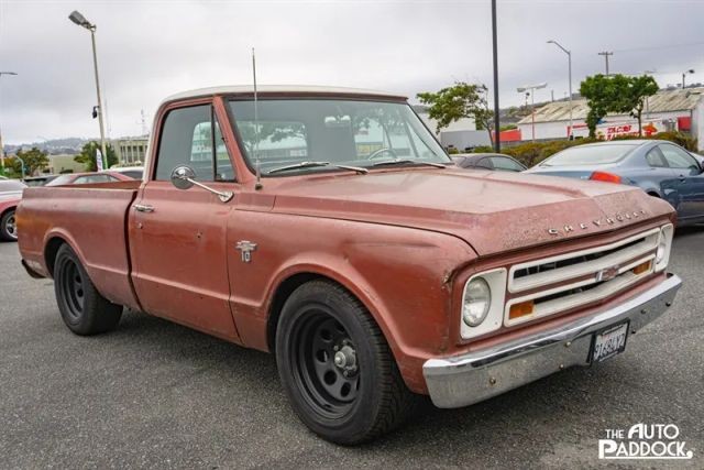 Chevrolet-C-10-1967-2