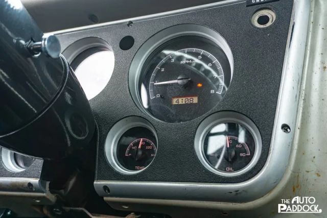 Chevrolet-C-10-1967-21