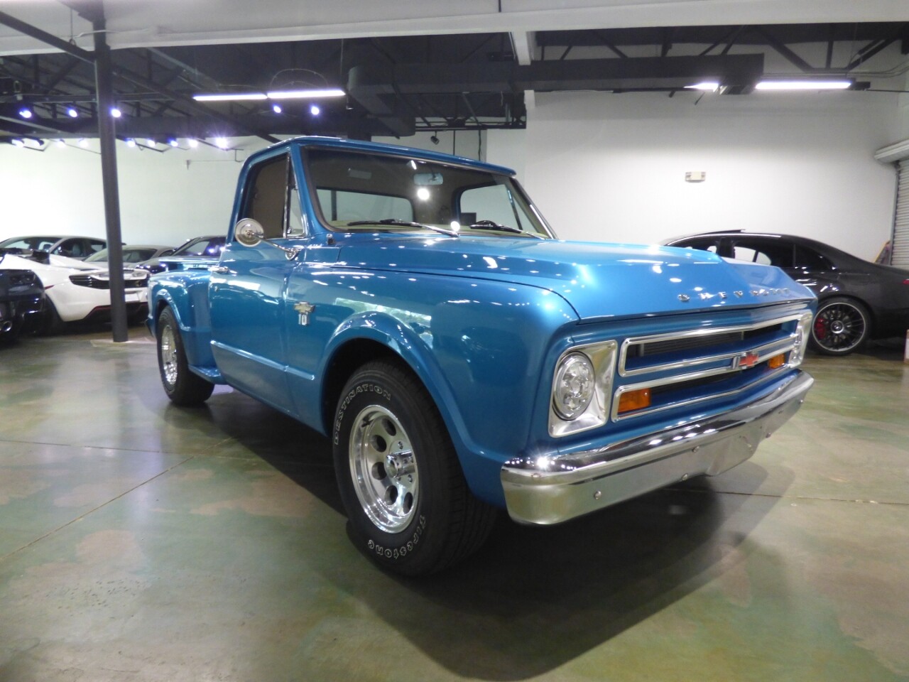 Chevrolet-C-10-1967-Truck-14