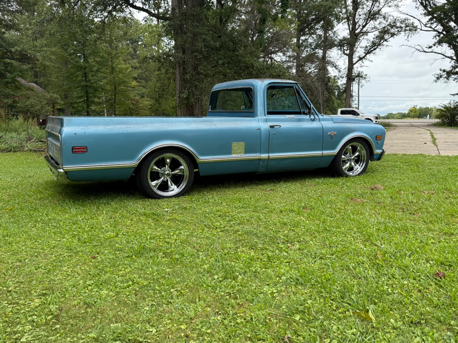 Chevrolet-C-10-1968-Standard-Cab-Pickup-32