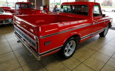 Chevrolet-C-10-1969-Classic-Car-11