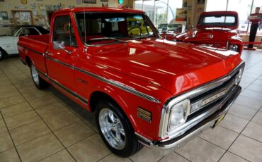 Chevrolet-C-10-1969-Classic-Car-14