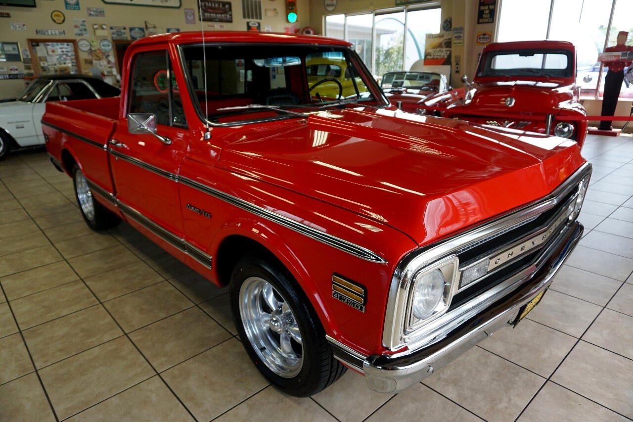 Chevrolet-C-10-1969-Classic-Car-14