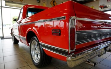 Chevrolet-C-10-1969-Classic-Car-18