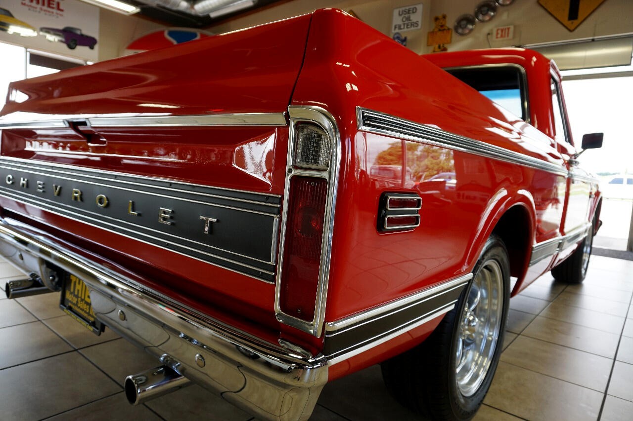 Chevrolet-C-10-1969-Classic-Car-19