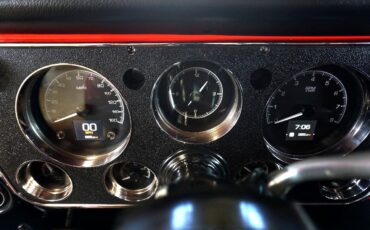Chevrolet-C-10-1969-Classic-Car-30