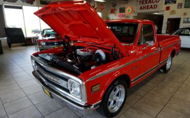 Chevrolet-C-10-1969-Classic-Car-31