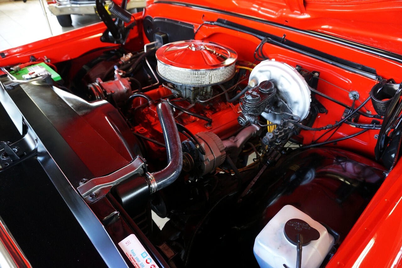 Chevrolet-C-10-1969-Classic-Car-32
