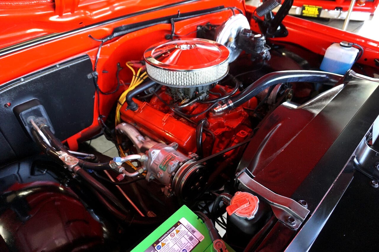 Chevrolet-C-10-1969-Classic-Car-33