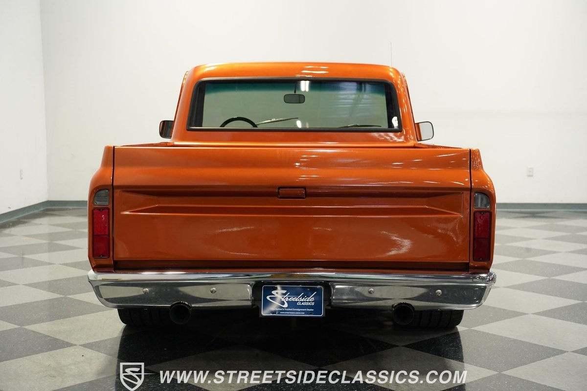 Chevrolet-C-10-1969-Coupe-10