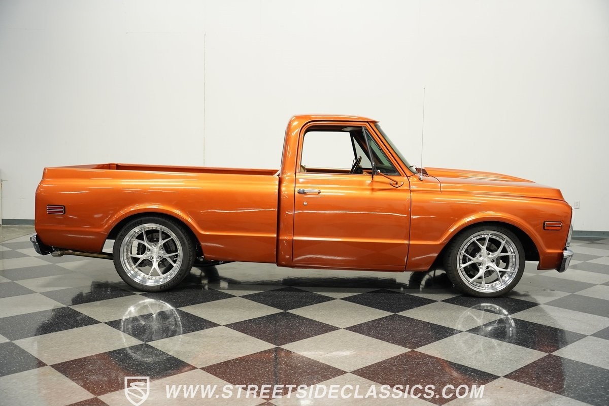 Chevrolet-C-10-1969-Coupe-14