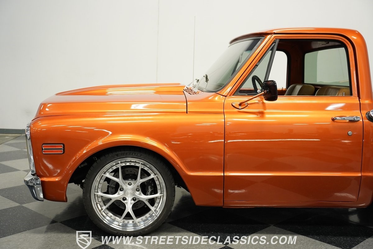 Chevrolet-C-10-1969-Coupe-22