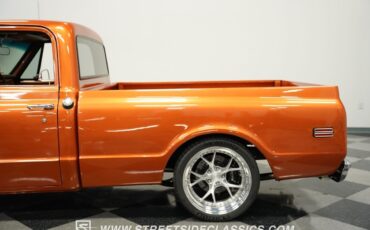Chevrolet-C-10-1969-Coupe-23