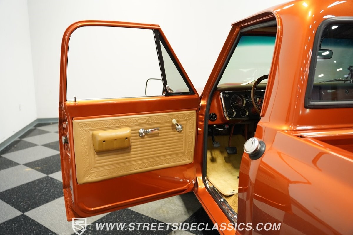 Chevrolet-C-10-1969-Coupe-35