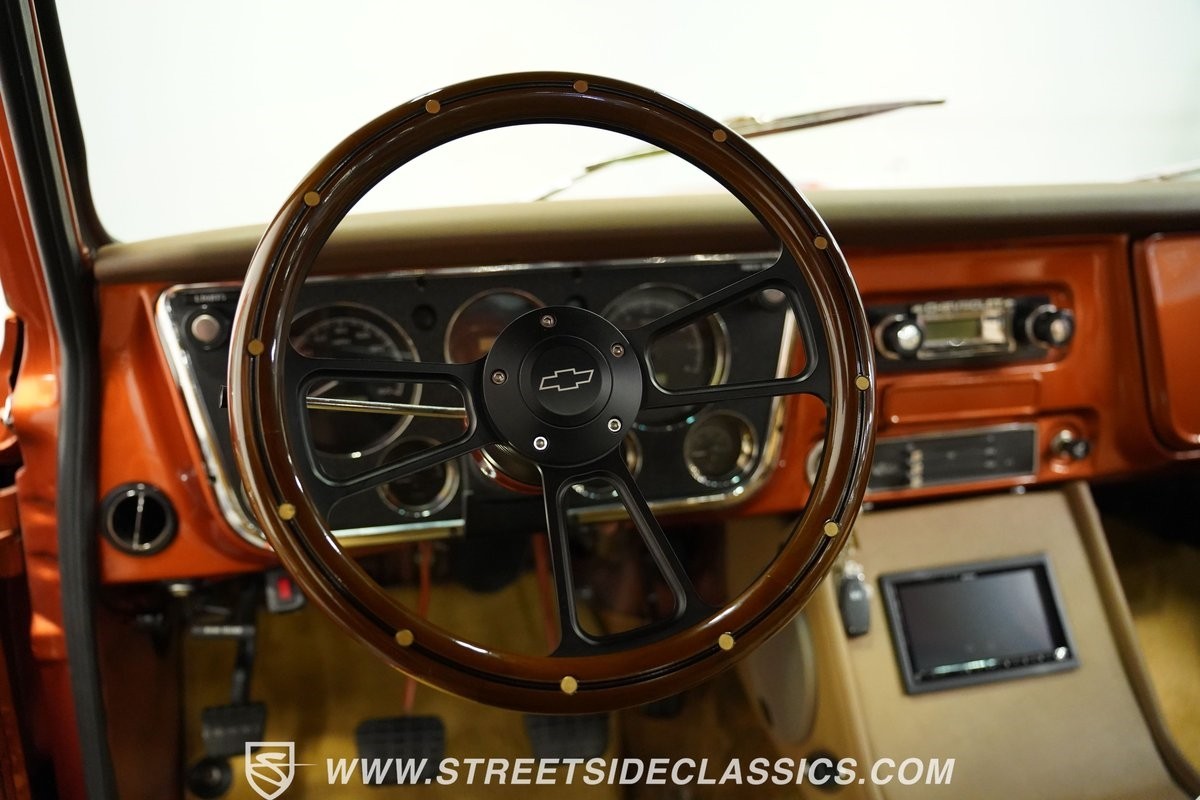 Chevrolet-C-10-1969-Coupe-38