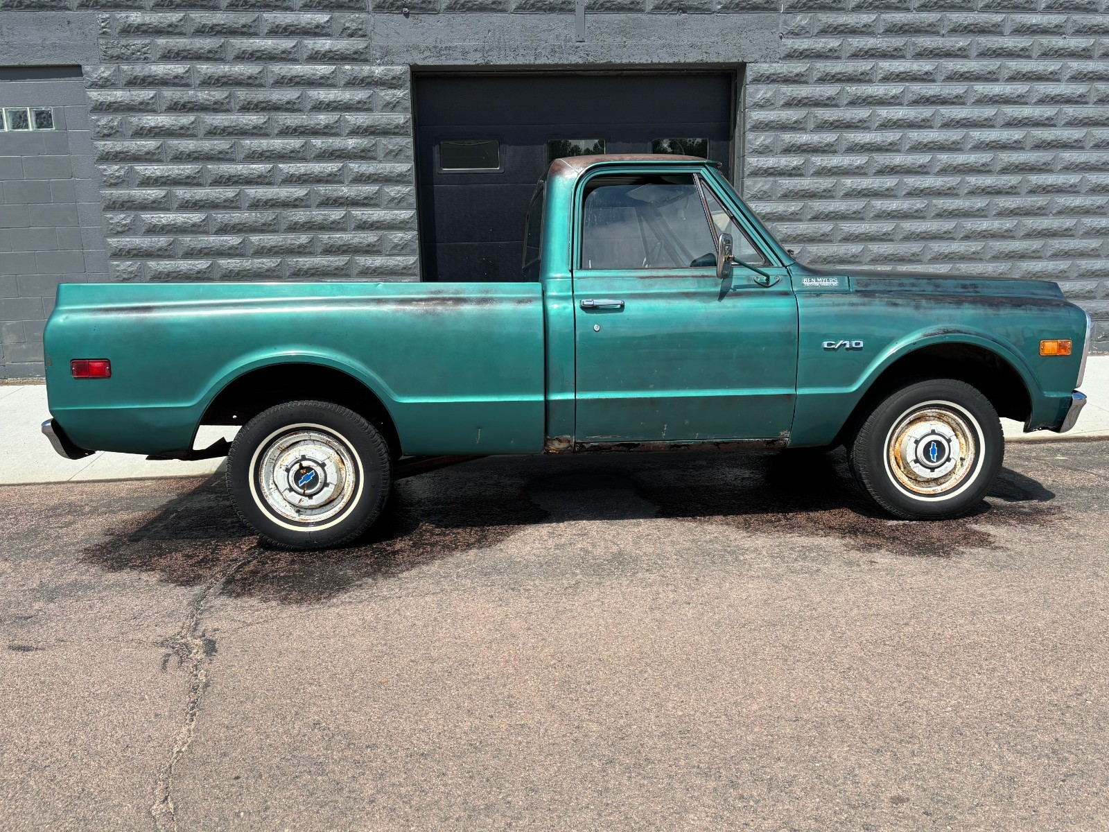 Chevrolet-C-10-1970-Standard-Cab-Pickup-1