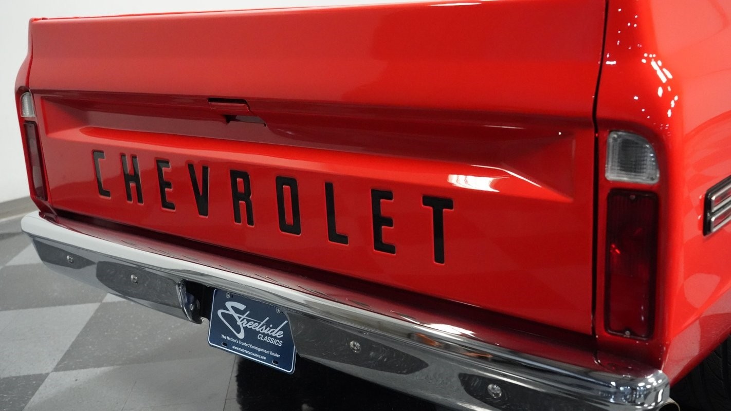 Chevrolet-C-10-1972-Pickup-Truck-23