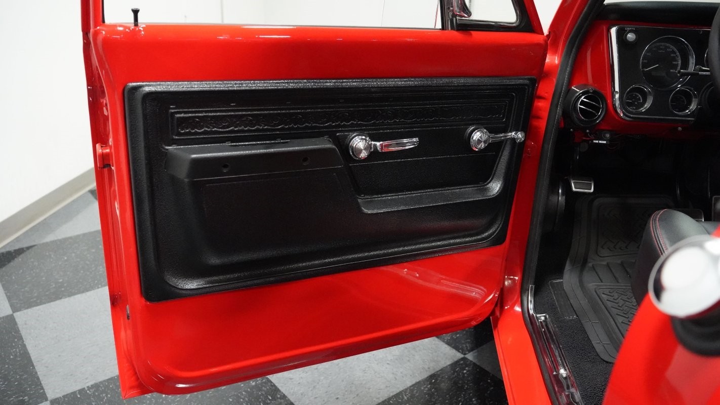 Chevrolet-C-10-1972-Pickup-Truck-32