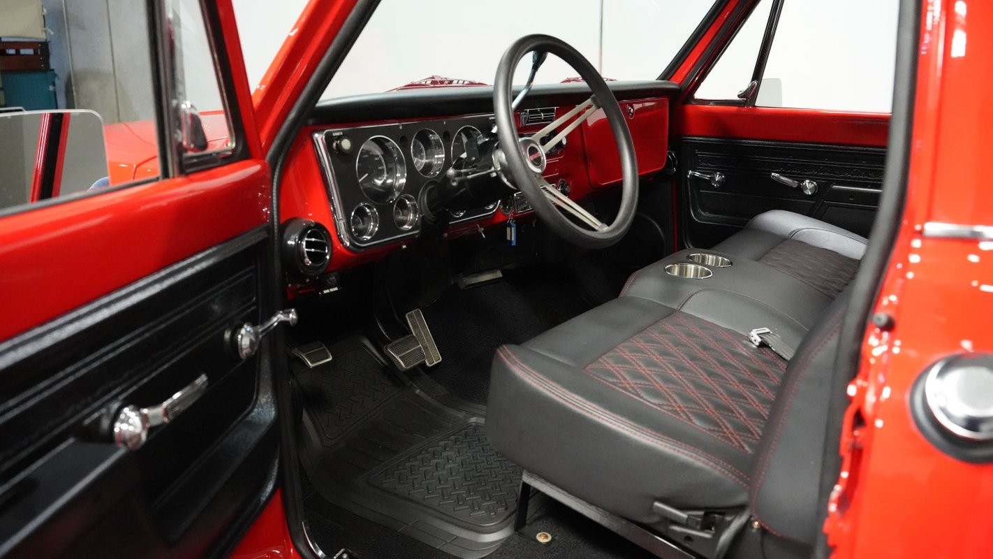 Chevrolet-C-10-1972-Pickup-Truck-4
