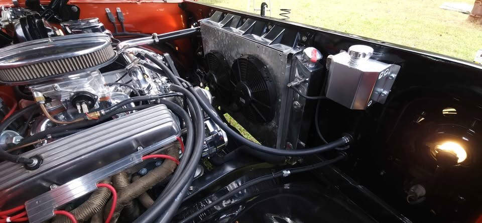 Chevrolet-C-10-1976-Standard-Cab-Pickup-10