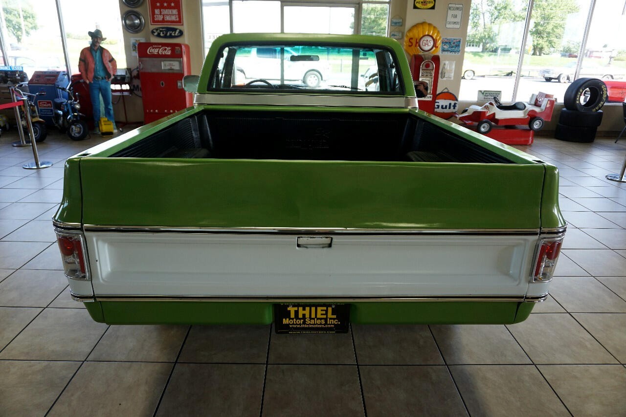 Chevrolet-C-10-1979-Classic-Car-6