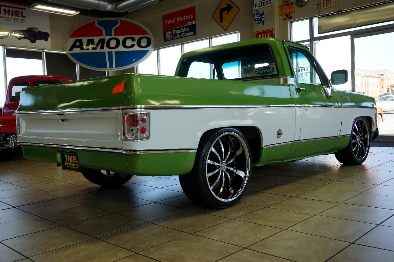Chevrolet-C-10-1979-Classic-Car-9