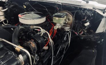 Chevrolet-C-10-1982-Pickup-Truck-12