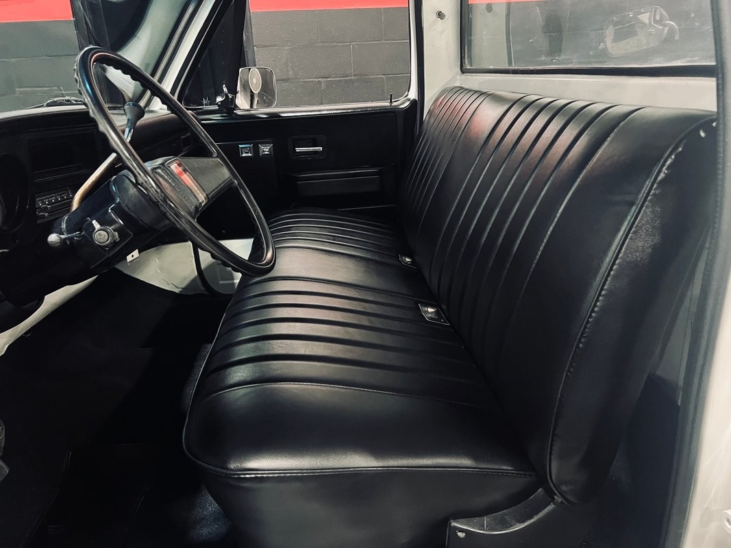 Chevrolet-C-10-1982-Pickup-Truck-14