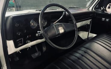 Chevrolet-C-10-1982-Pickup-Truck-15
