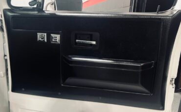 Chevrolet-C-10-1982-Pickup-Truck-17